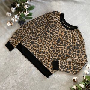 Leopard print No Boundaries crew neck sweatshirt. No tags. Womens size S
